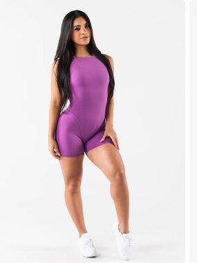 Alphalete Kohl Bodysuit in Blaze Purple M